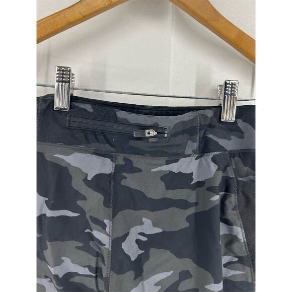 Athleta Girl Camo Print 3" Running Shorts Size L Multicolor - Picture 3 of 6
